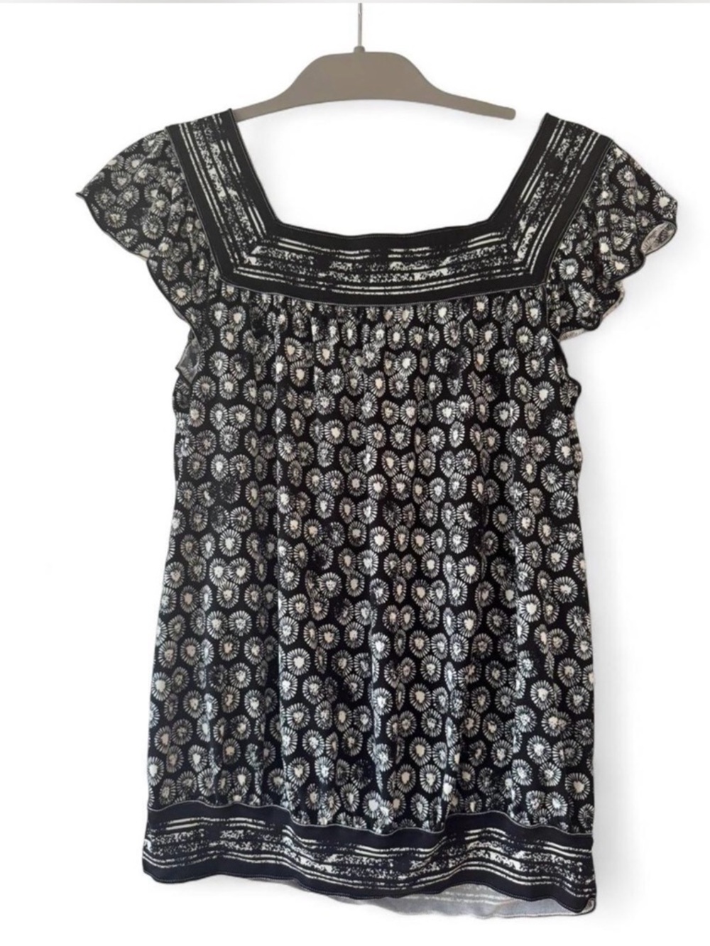 Max Studio Black and Cream Square Neck Cap Sleeve Blouse